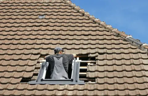 Pose de velux - Saint-Rome-de-Cernon